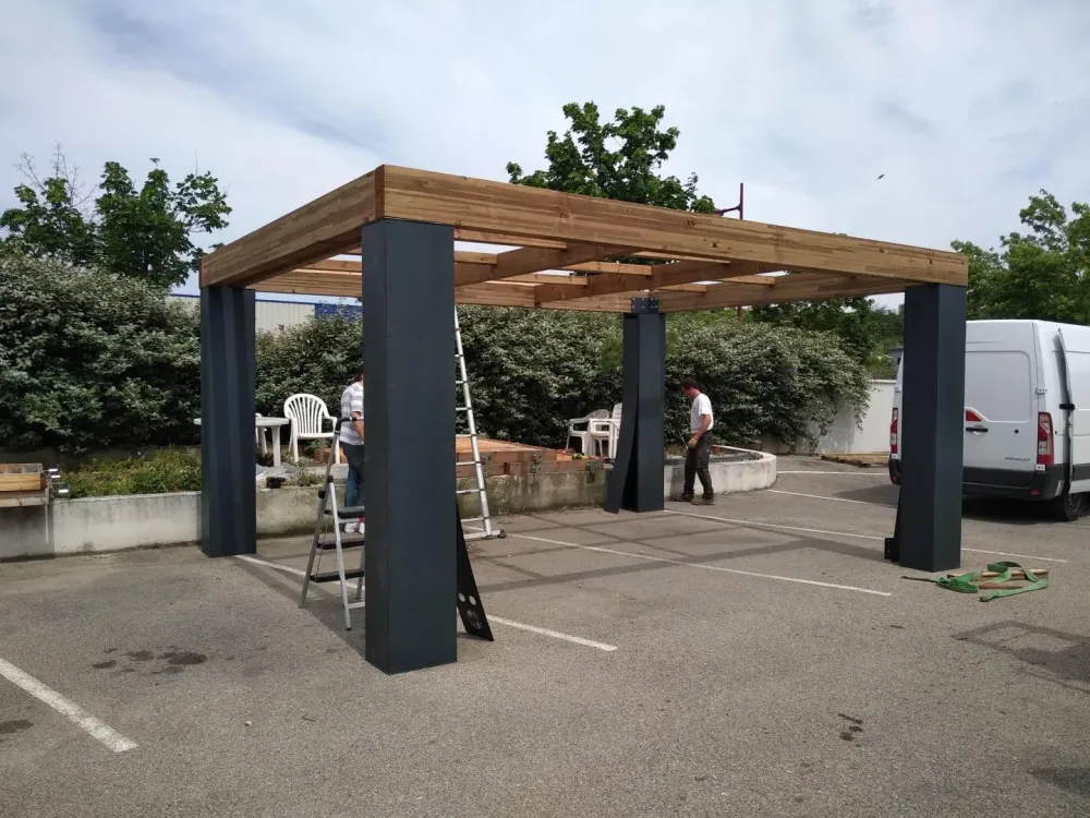 Abri de voiture à Saulce-sur-Rhône